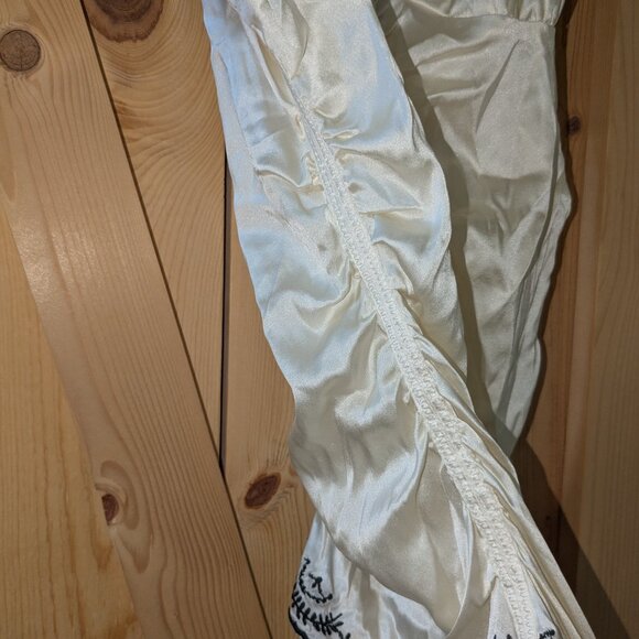 Boston Proper Silk Camisole Size 8 Scalloped Hem Side Zip Close Embroidered - Picture 5 of 9